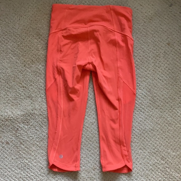 Lululemon crop pants - Picture 4 of 6